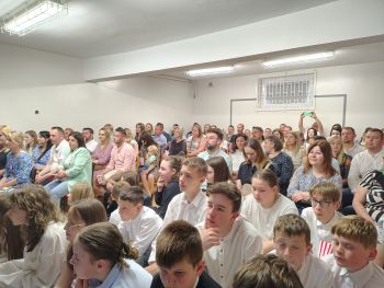 KINO ,,UŚMIECH” W NASZEJ SZKOLE