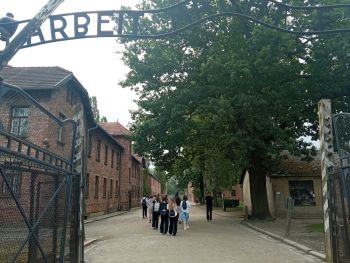 WYCIECZKA DO MUZEUM AUSCHWITZ-BIRKENAU